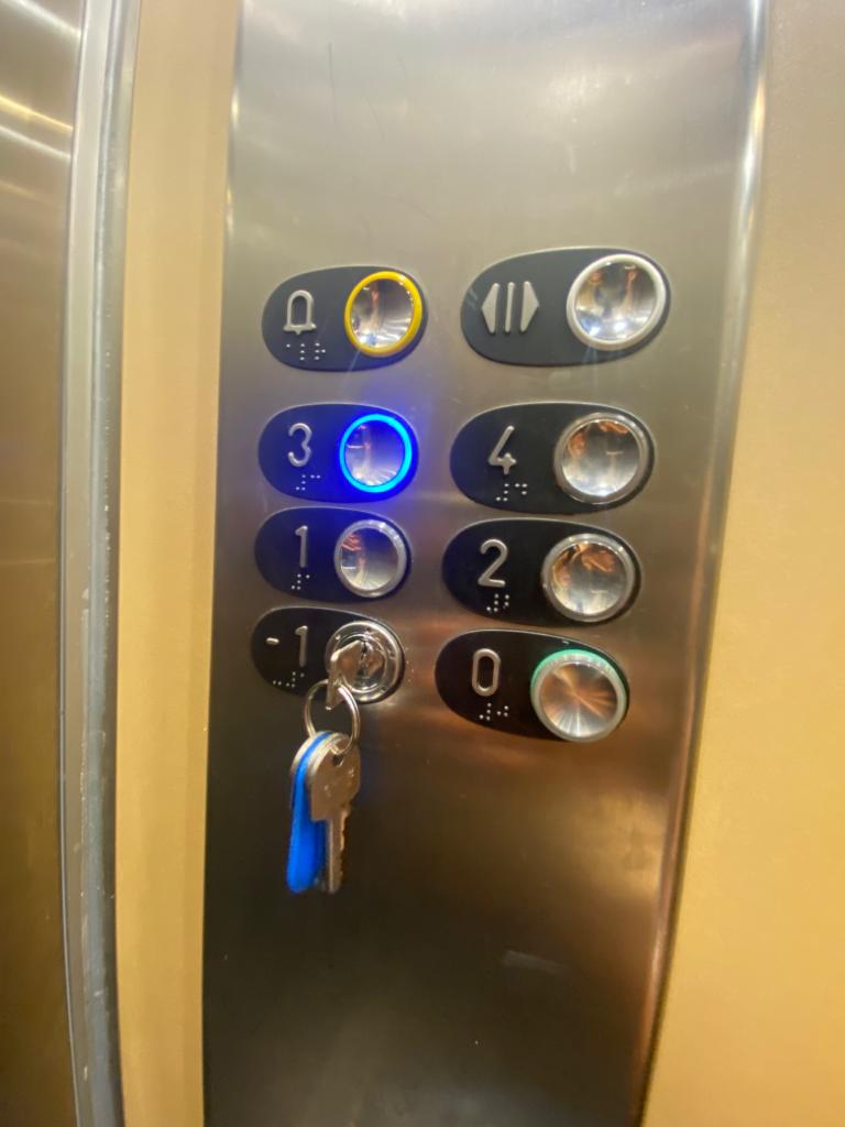 botoes elevador